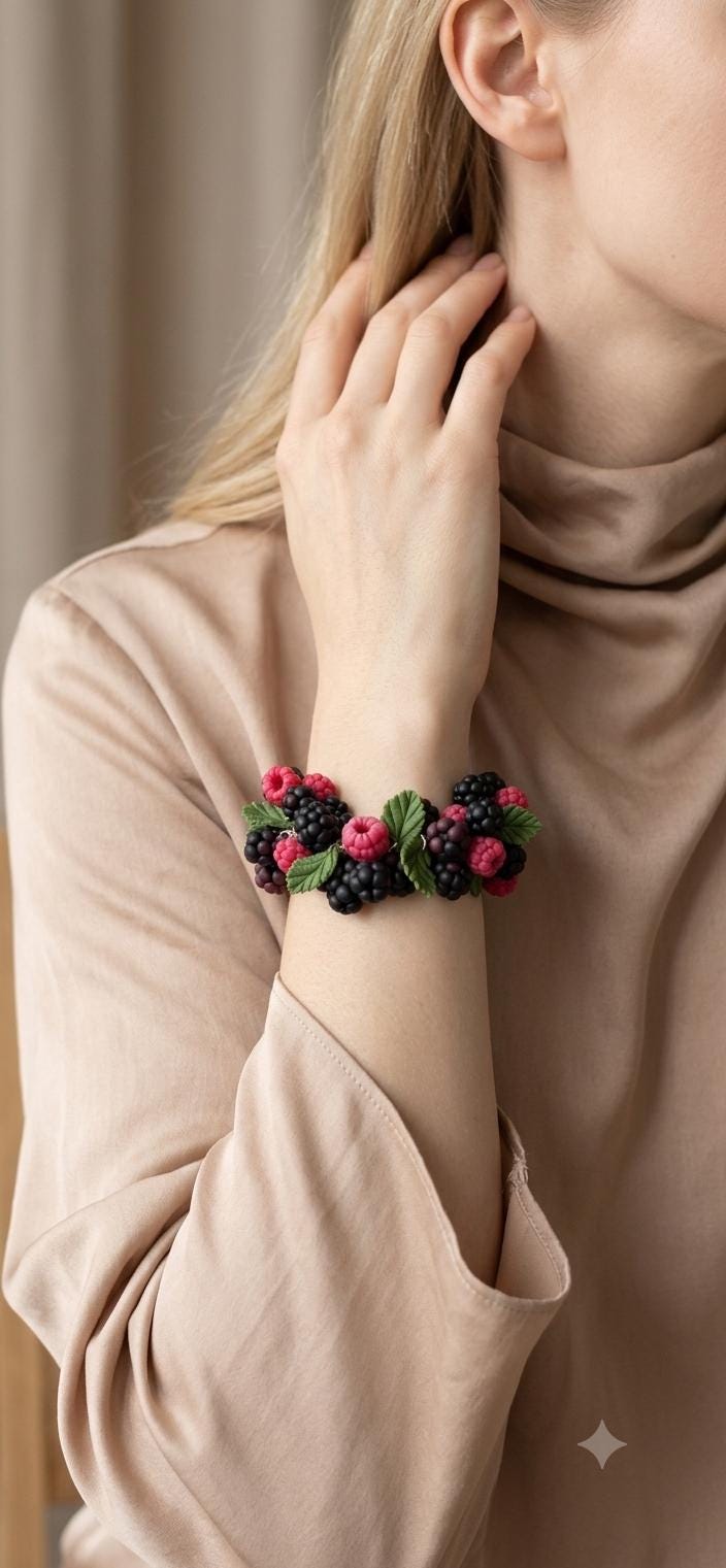 Wild berry bracelet: raspberry and blackberry